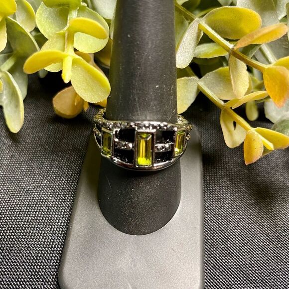 Noble Nova Green Ring (125) - Picture 3 of 3